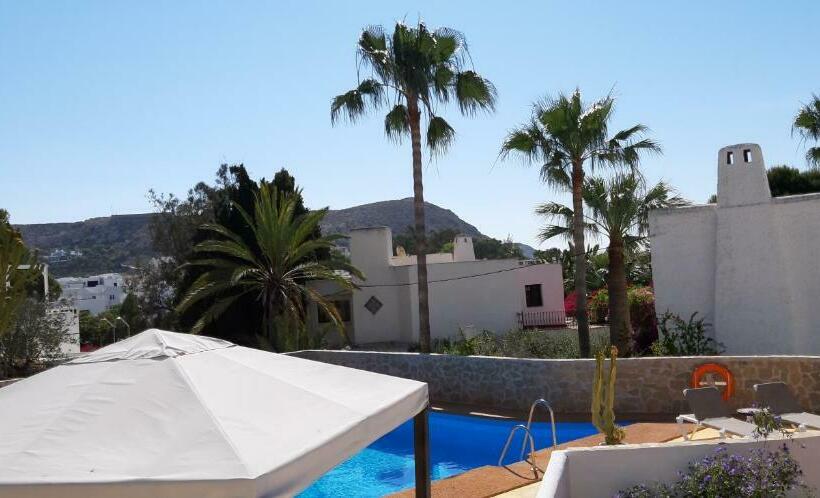 غرفة أساسية, Family Agua Amarga