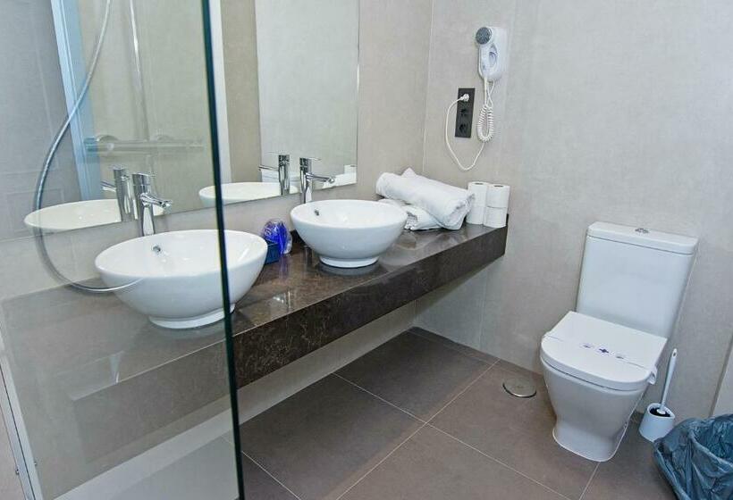 غرفة قياسية مطلّة علي البحر, Family Agua Amarga