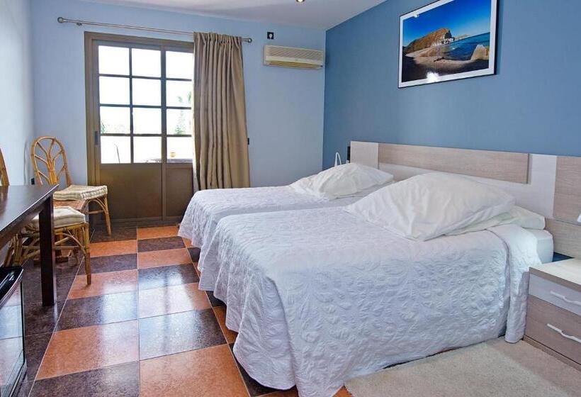 Номер Стандарт Вид на Море, Family Agua Amarga
