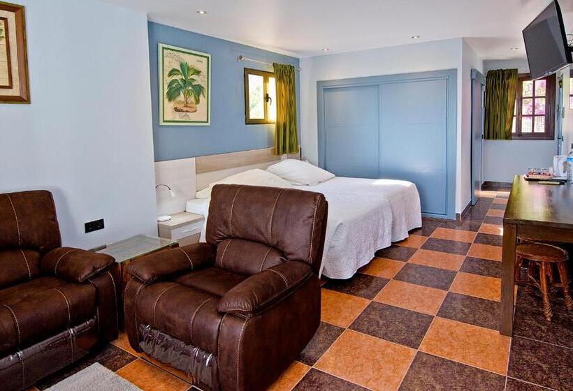 غرفة سوبيريور مطلّة علي البحر, Family Agua Amarga