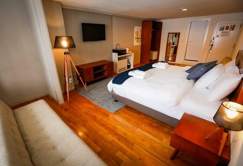 غرفة عائلية, Active Life Madarao