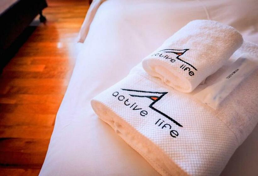 غرفة عائلية, Active Life Madarao