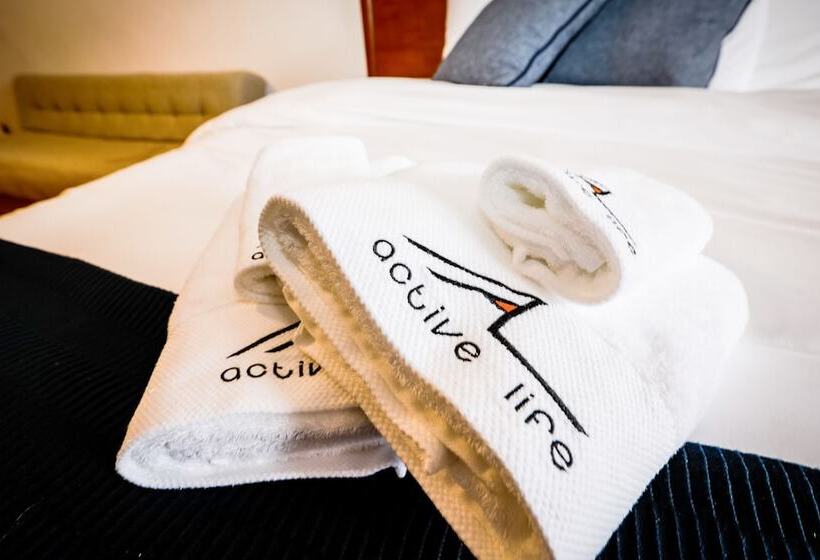 غرفة ديلوكس, Active Life Madarao