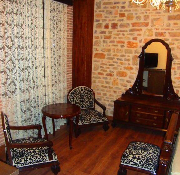 סוויטה, Hospedería Bodas De Camacho