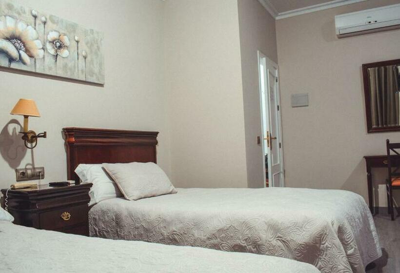 غرفة قياسية, La Morona