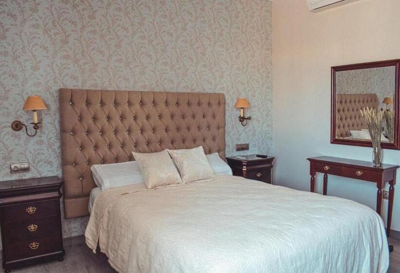 غرفة قياسية, La Morona