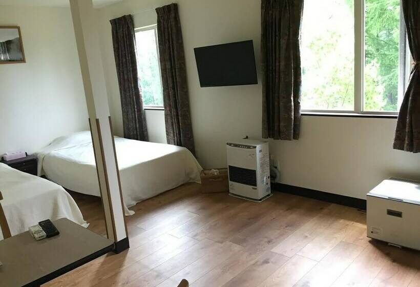 غرفة قياسية, Lodge Romulus