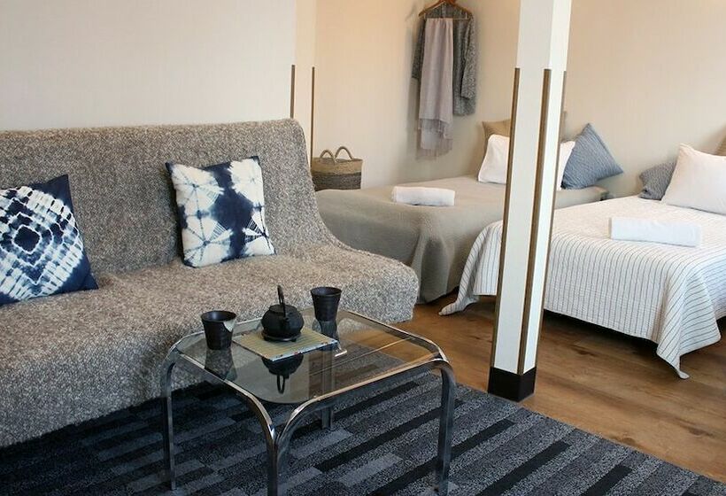 غرفة قياسية, Lodge Romulus