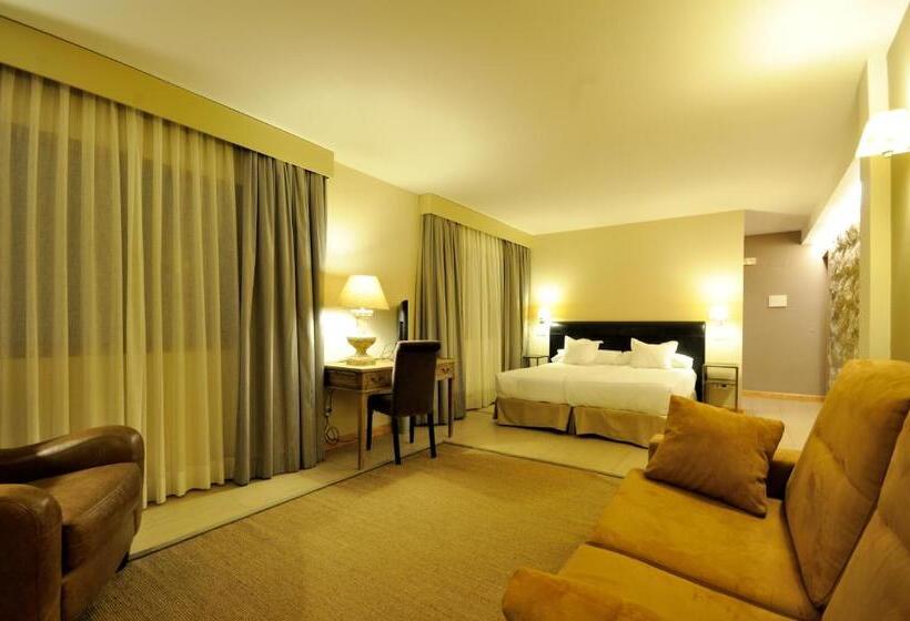 جناح مطلّ علي الحديقة, Rural Las Rozuelas