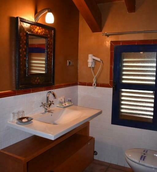 اتاق استاندارد با وان آب گرم, Sara De Ur