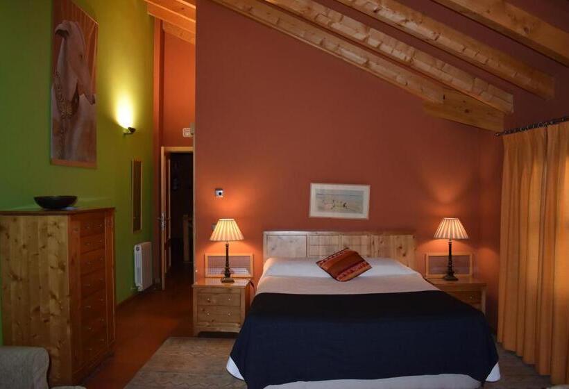 اتاق استاندارد سه نفره, Sara De Ur