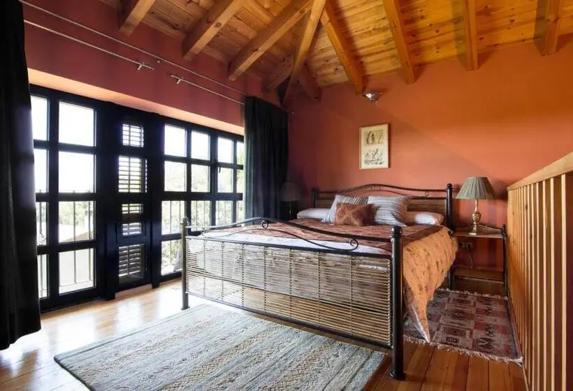 Suite Dúplex, Sara De Ur