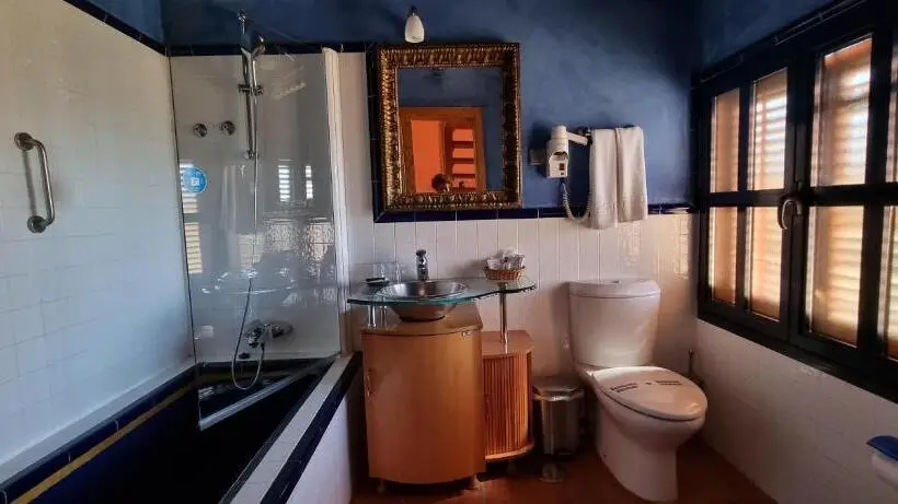 Suite Dúplex, Sara De Ur