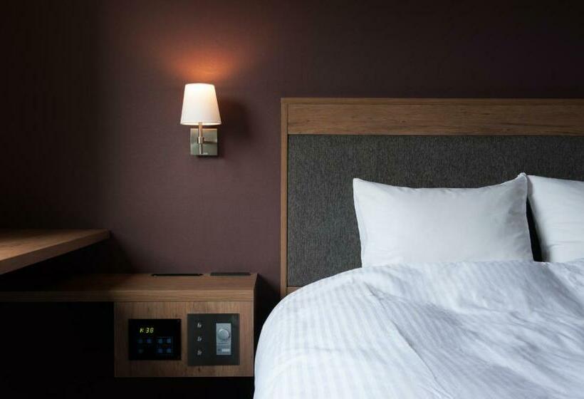 Номер Стандарт, Global View Tsu