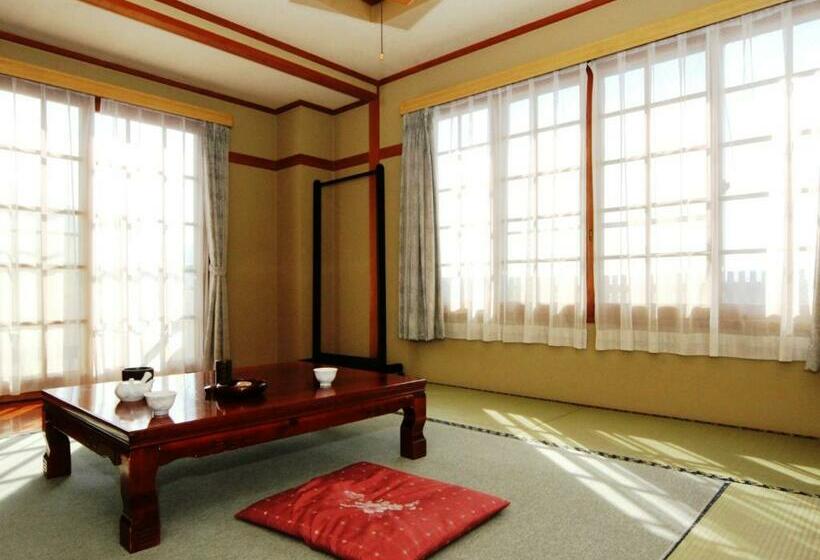 패밀리 룸, Ikemoto