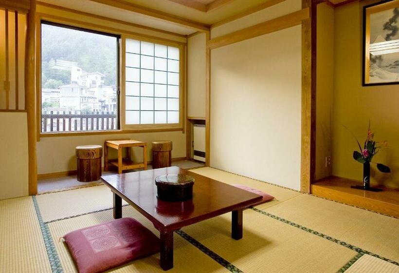 غرفة قياسية مطلة على الجبل, Shirakaba