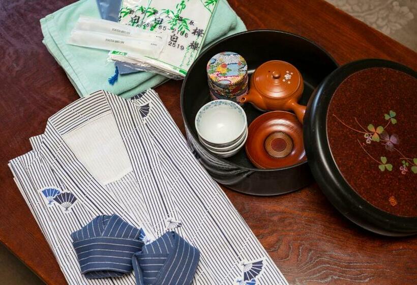 غرفة قياسية مطلة على الجبل, Shirakaba