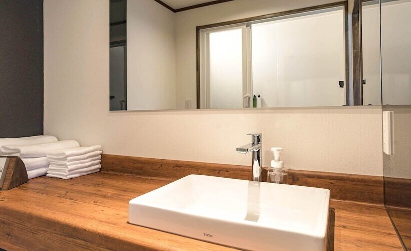 غرفة عائلية, Shirakaba