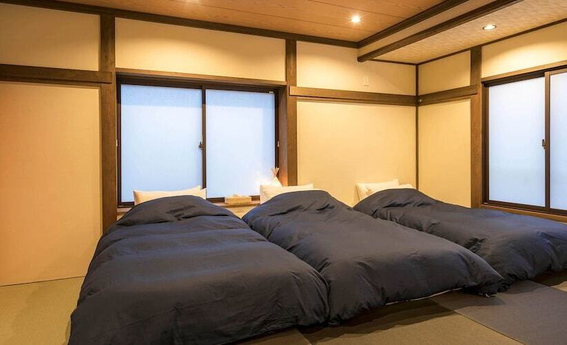 غرفة عائلية, Shirakaba