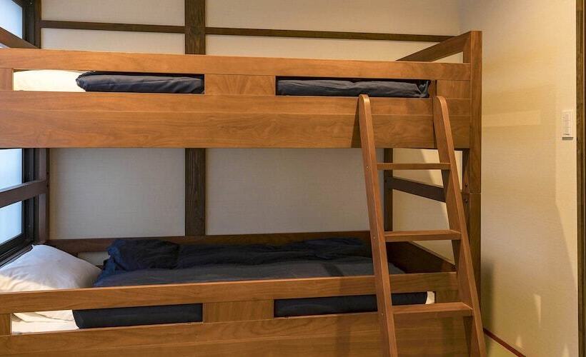 غرفة عائلية, Shirakaba