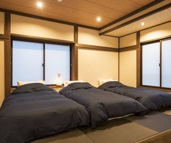 غرفة عائلية, Shirakaba