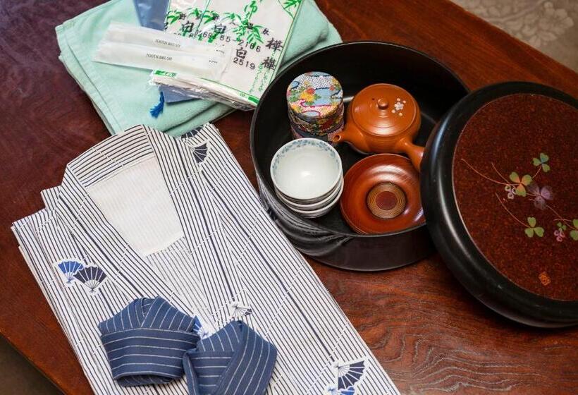 غرفة ديلوكس ثلاثية, Shirakaba