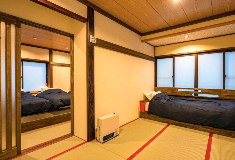 غرفة عائلية, Shirakaba