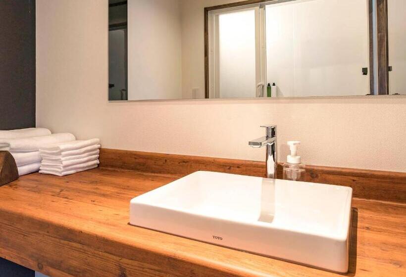 إستديو عائلى, Shirakaba