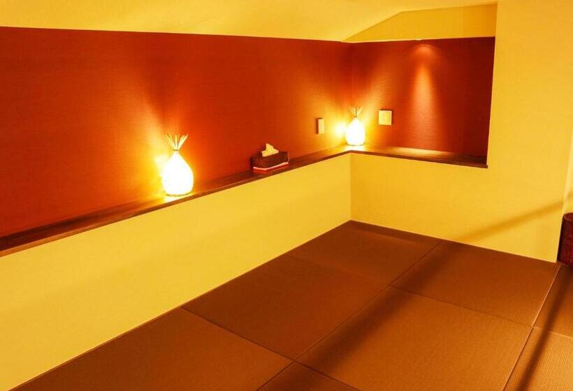 شقة غرفة واحدة, Shirakaba