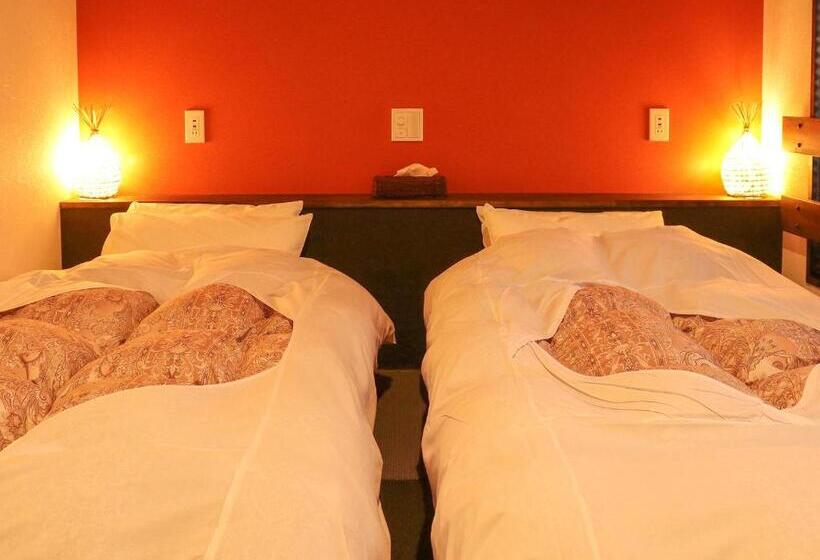 شقة غرفة واحدة, Shirakaba