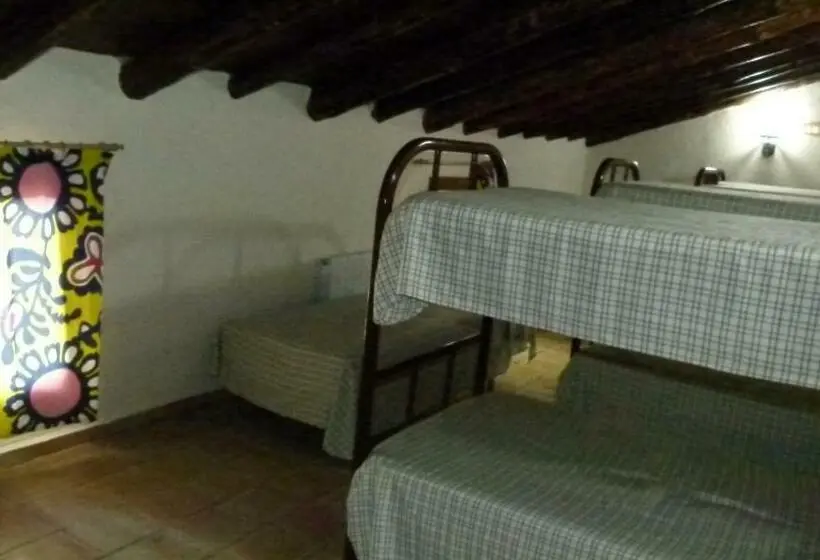 ルームシェアのワンベッド, Cortijo Covaroca