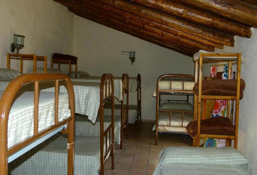 共用房间的床, Cortijo Covaroca