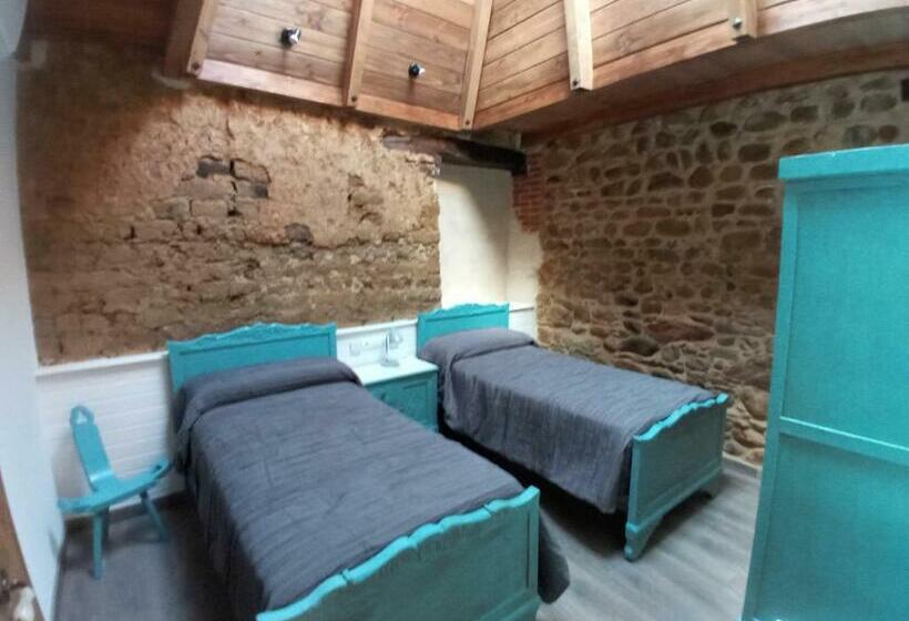 Номер Стандарт, Albergue La Medina De Camponaraya