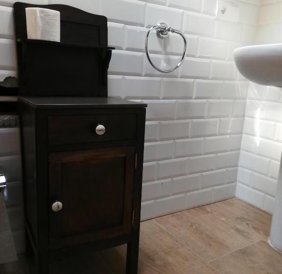 带共用浴室的标准房间, Albergue La Medina De Camponaraya