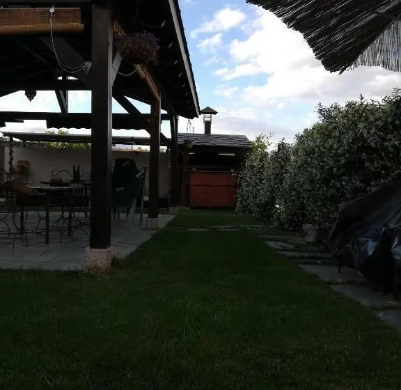 Talo 3 Makuuhuonetta, Albergue La Medina De Camponaraya