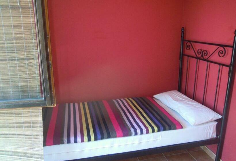 Номер Стандарт Трехместный, Albergue O Durmiñento