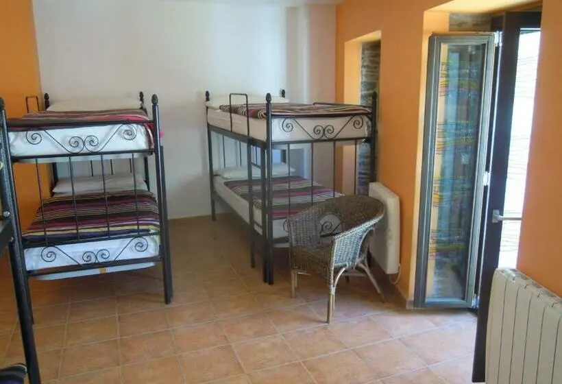 اتاق خانوادگی, Albergue O Durmiñento