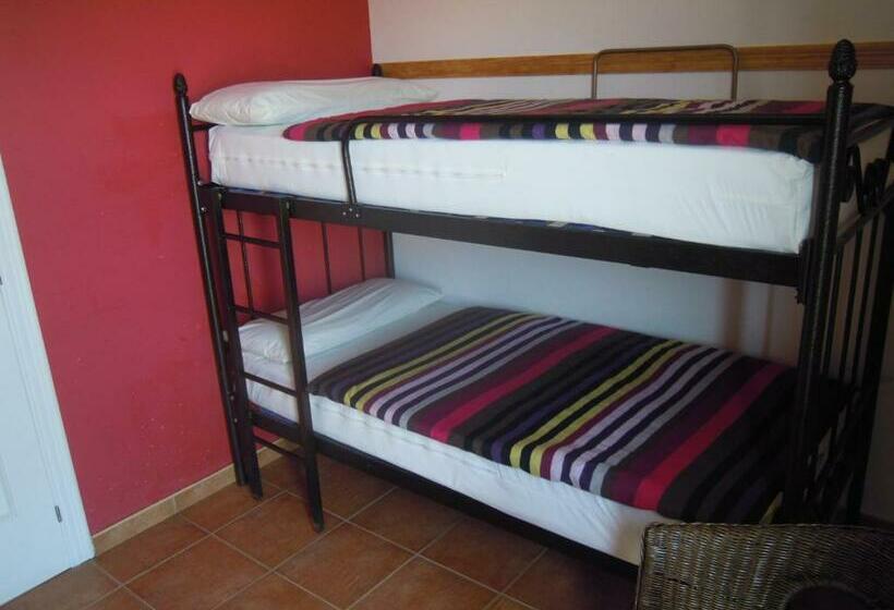 اتاق استاندارد سه نفره, Albergue O Durmiñento