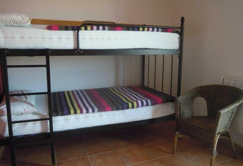 Четырехместный Номер Стандарт, Albergue O Durmiñento