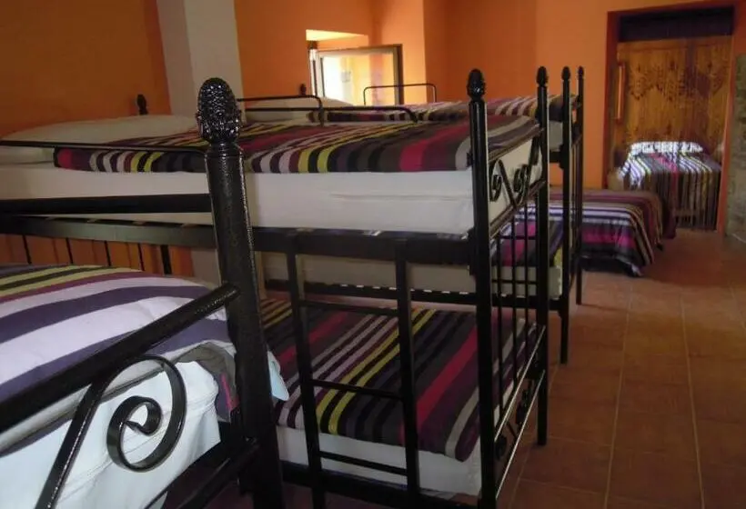 تختخواب در اتاق مشترک, Albergue O Durmiñento