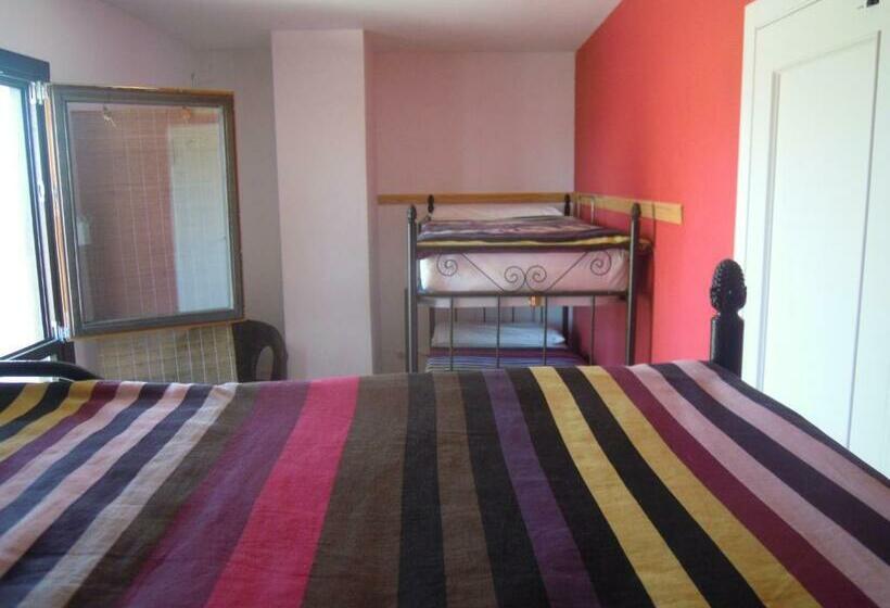 Четырехместный Номер Стандарт, Albergue O Durmiñento