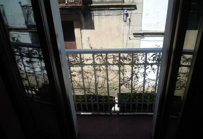 Семейный Номер, Albergue O Durmiñento