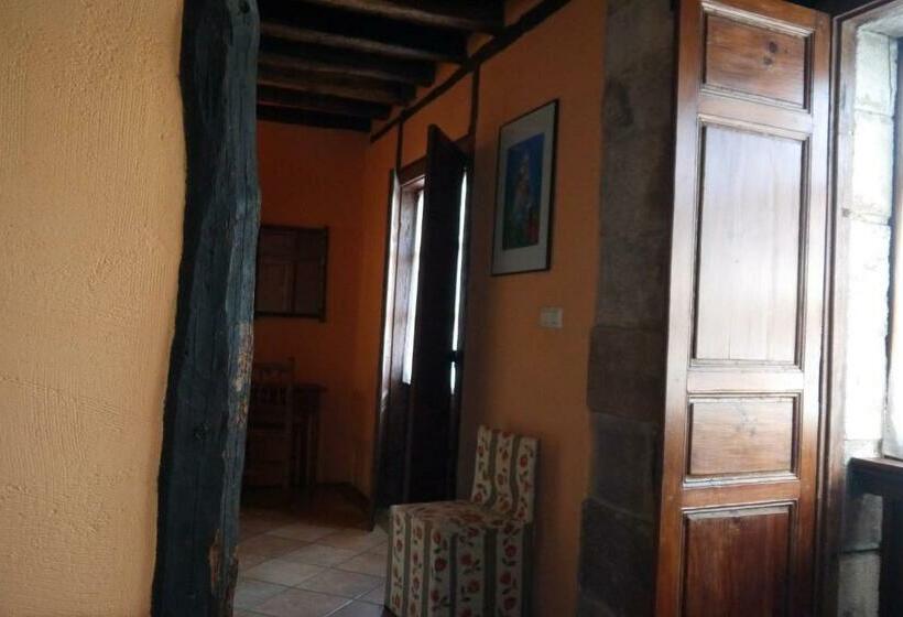 Номер Стандарт с Балконом, Posada Corral Mayor