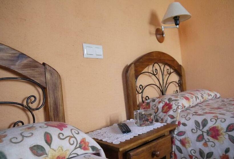 غرفة قياسية مزوَّدة بشُرفة, Posada Corral Mayor