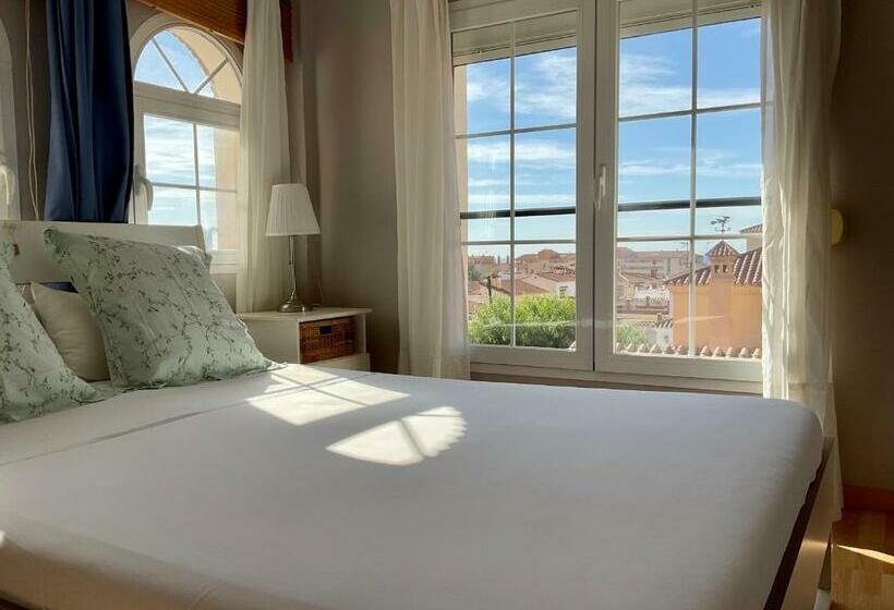 اتاق اساندارد با چشم‌انداز جانبی به دریا, At Home In Malaga Stay & Solo Travellers