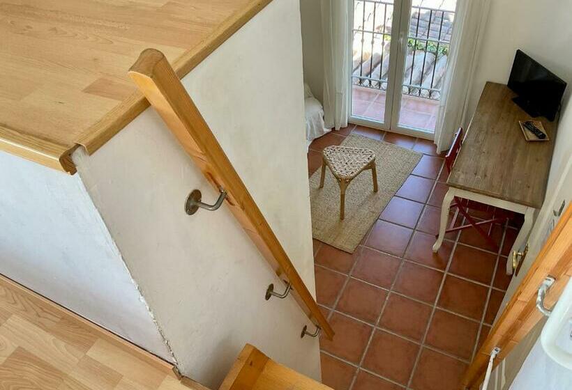 اتاق اساندارد با چشم‌انداز جانبی به دریا, At Home In Malaga Stay & Solo Travellers