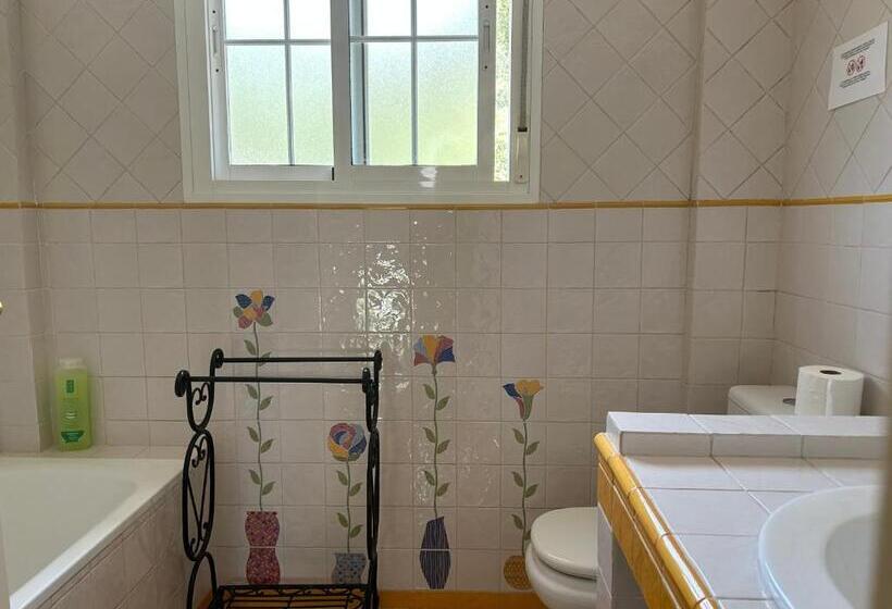 اتاق استاندارد یک تخته با سرویس بهداشتی مشترک, At Home In Malaga Stay & Solo Travellers