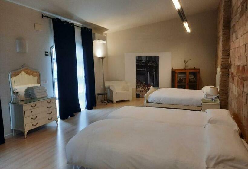 חדר סטנדרט לארבעה, Flora