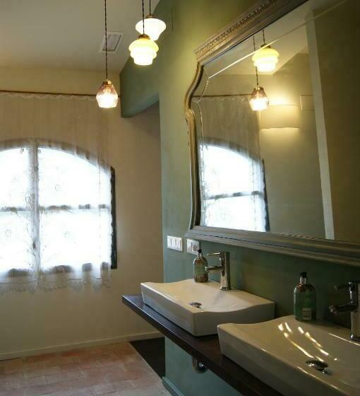 חדר סטנדרט לארבעה, Flora