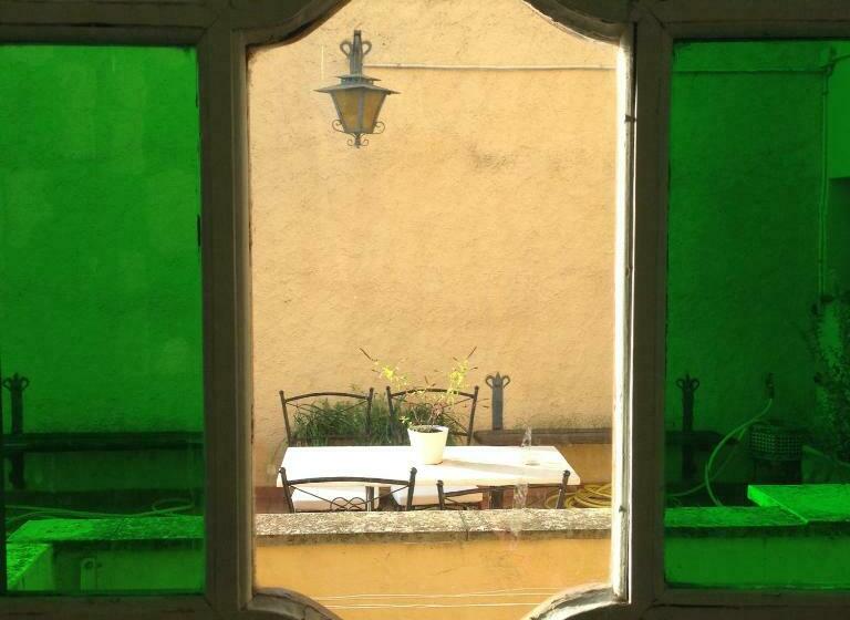 高级套房, Cal Comabella